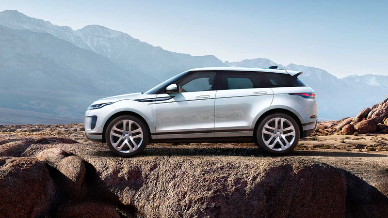 Illustration for article titled The 2020 Range Rover Evoque Lets You See Through the Hood